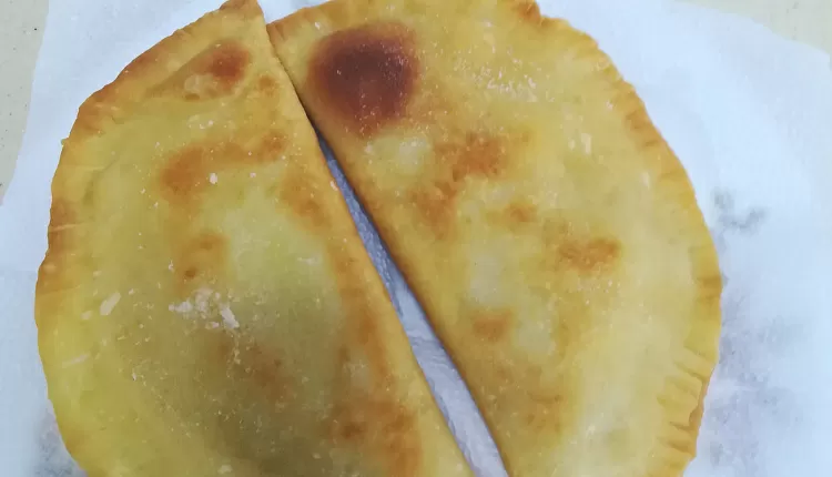 Чебуреки с картофелем и зеленью