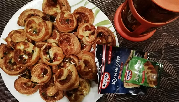 Рулетики с сыром и зеленью