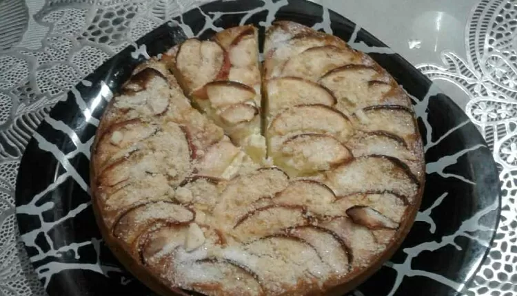 Пирог с творогом и грушей