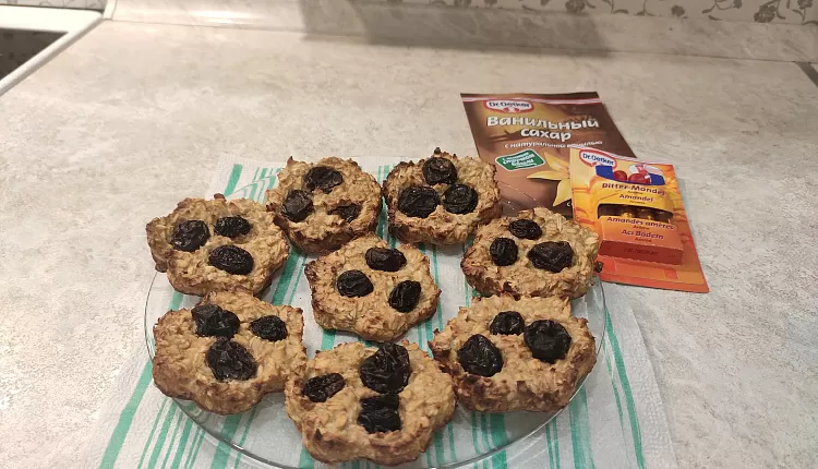 Овсяное печенье с изюмом