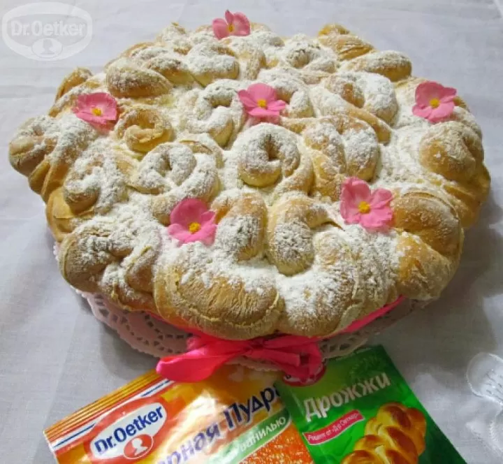 Изысканный пирог "Букет роз" фото