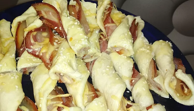 Хрустящие палочки с беконом