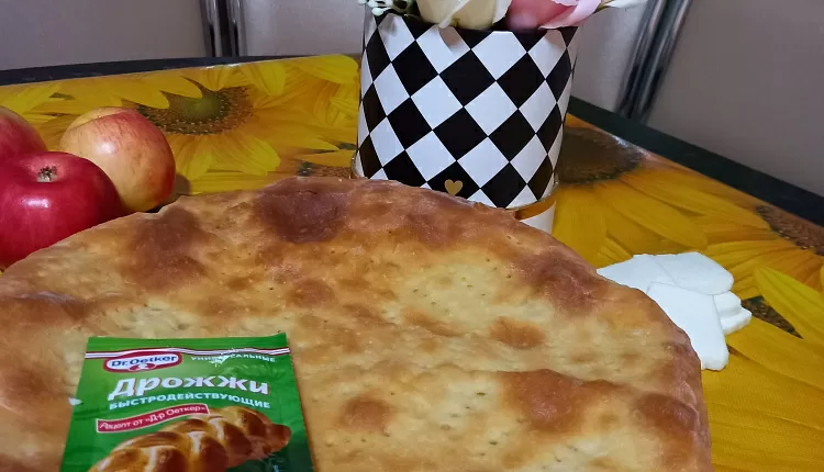 Закрытый пирог с капустой и яйцом
