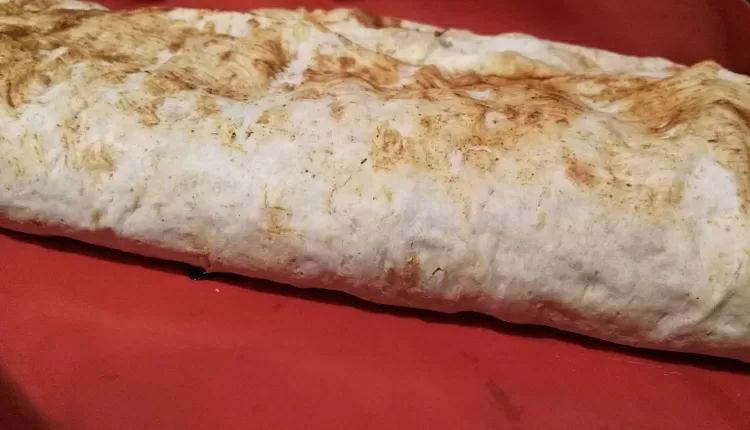 Горячие рулеты из лаваша 