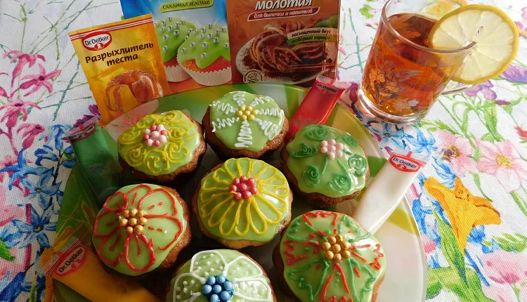 Морковные маффины с глазурью