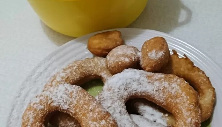Пончики со сладкой помадкой