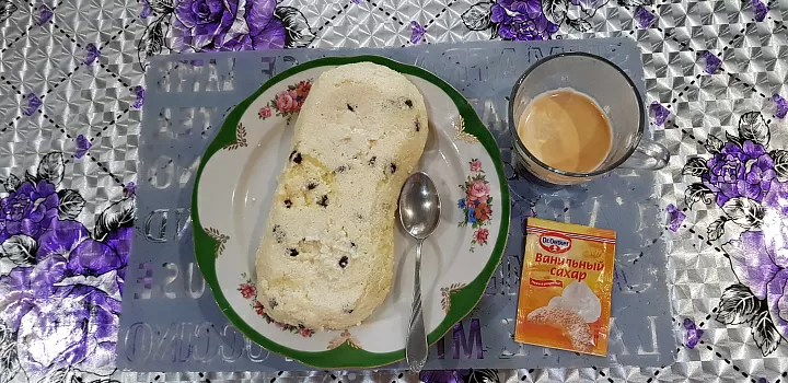 Запеканка с яблоком и изюмом в микроволновке фото