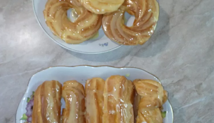 Эклеры любимые пирожные с заварным кремом