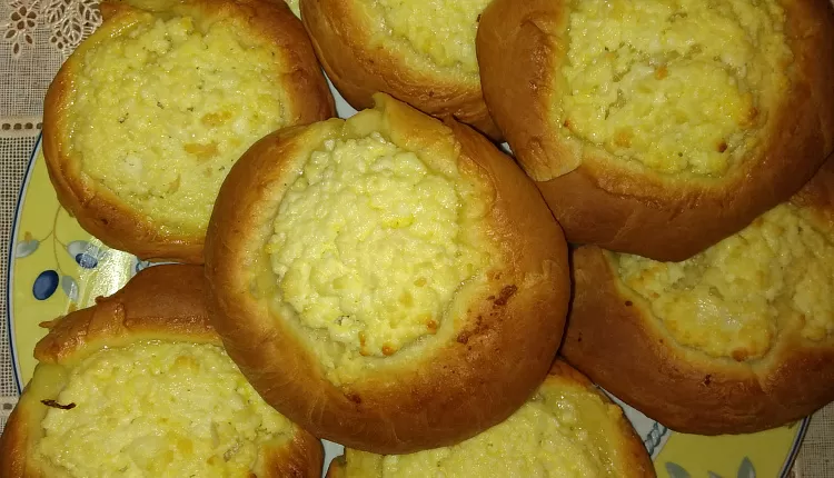 Вкусные ватрушки с творогом