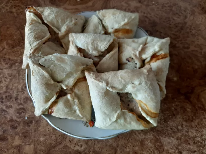 Слойки с курицей фото