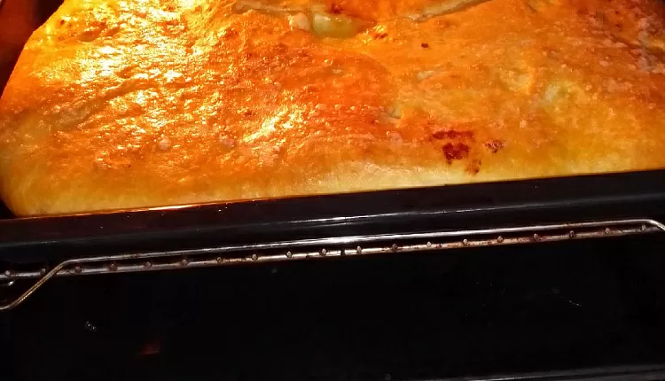 Пирог с картошкой и зеленью