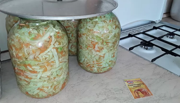 Оладьи с квашенной капустой