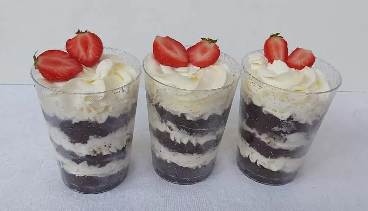 Трайфл с клубникой