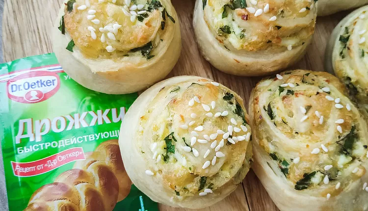 Рулетики с сыром и зеленью