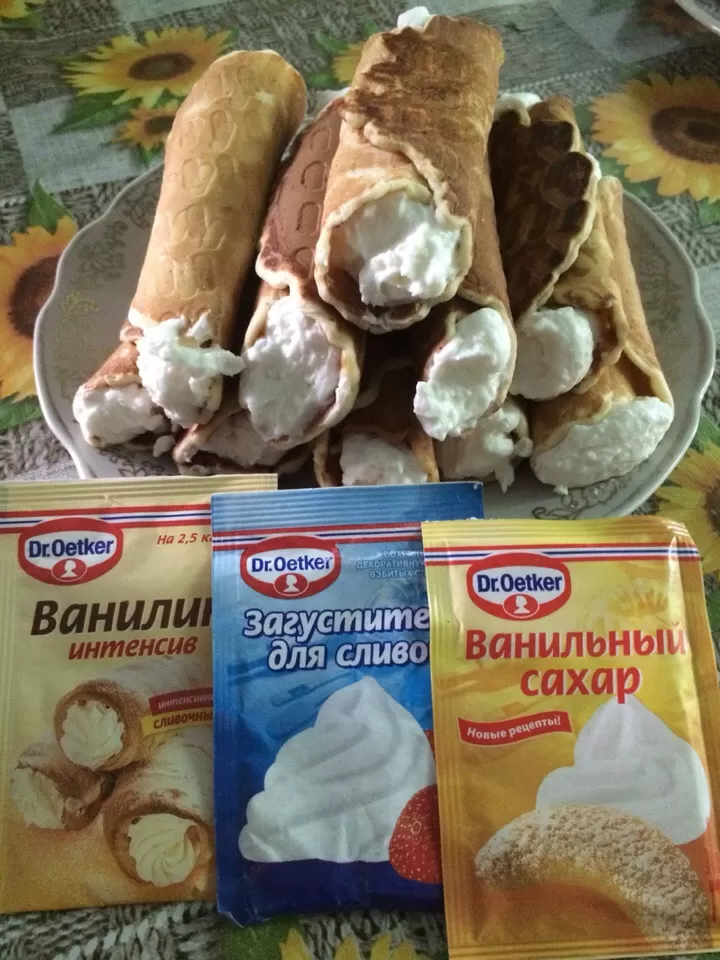 Вафельные трубочки с  кремом фото