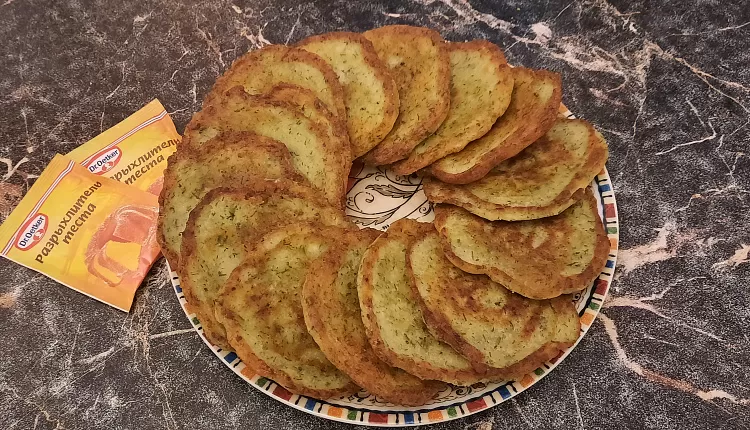 Сырные оладушки с зеленью