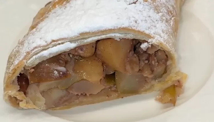 Штрудель с яблоками