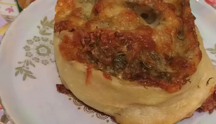 Рулетики с сыром и зеленью