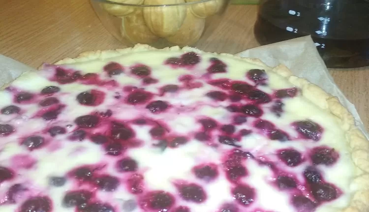 Заливной пирог с черникой