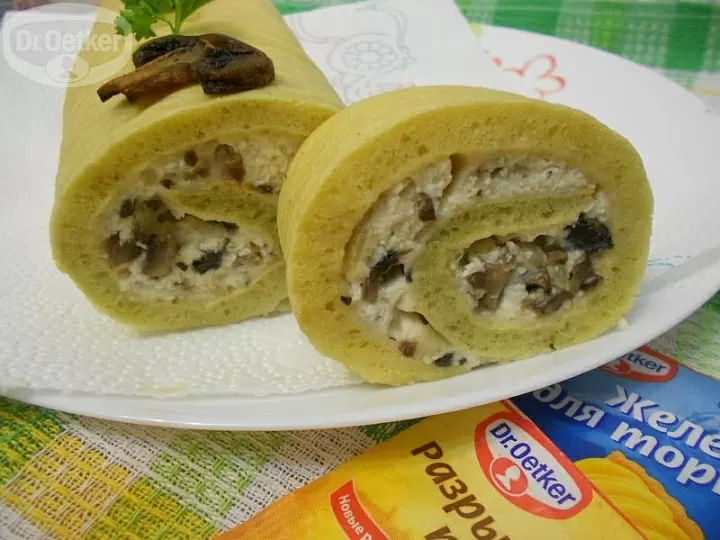 Рулет с шампиньонами фото