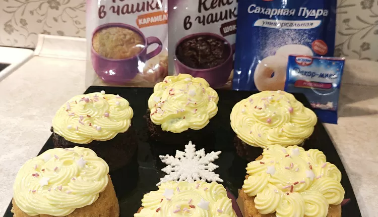 Кекс в чашке