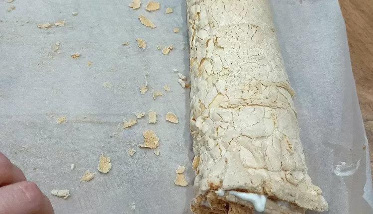 Меренговый рулет 