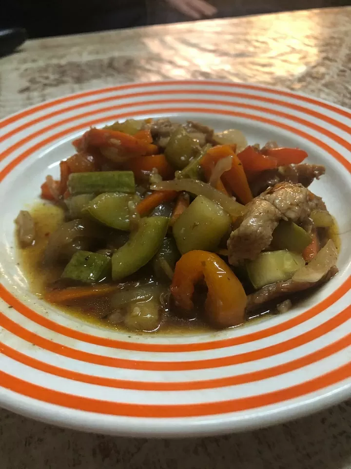 Азиатские овощи с курицей фото