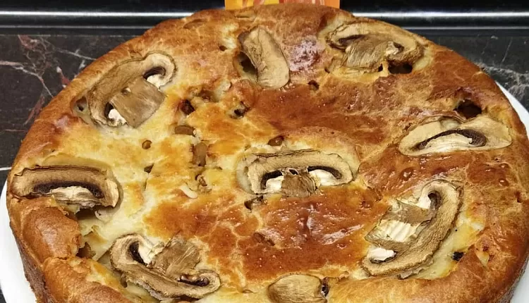 Заливной пирог с курицей и грибами 