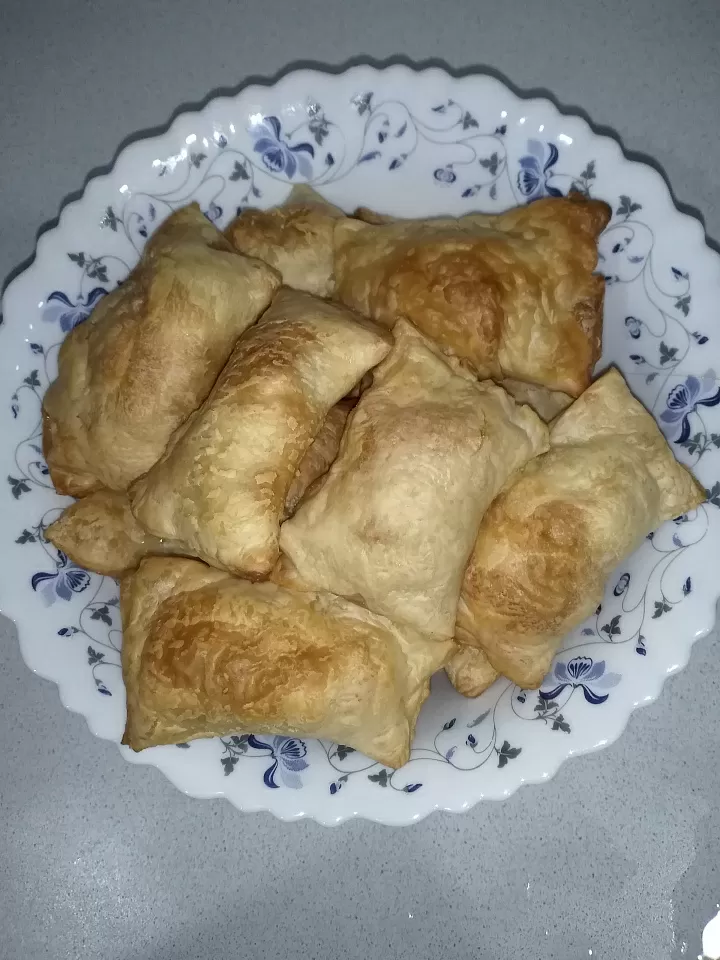 Булочки с мармеладом из готового теста фото