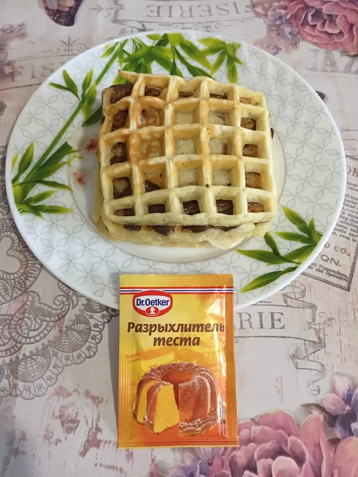 фото рецепта Вафли с нутелой и бананом Вафли с нутелой и бананом фото