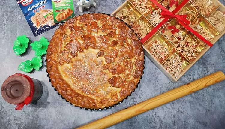 Закрытый пирог с капустой и яйцом