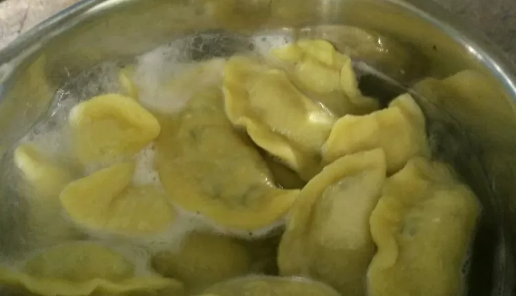 Вареники с творогом и вишней
