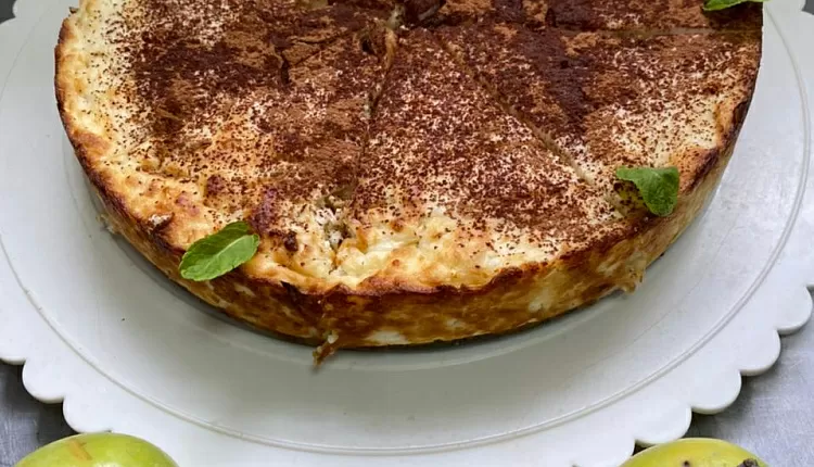 Шарлотка с корицей