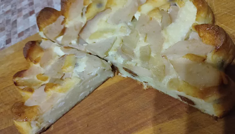 Нежная запеканка с изюмом и ароматом ванили