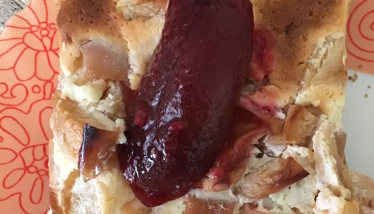 Ароматная шарлотка с яблоками