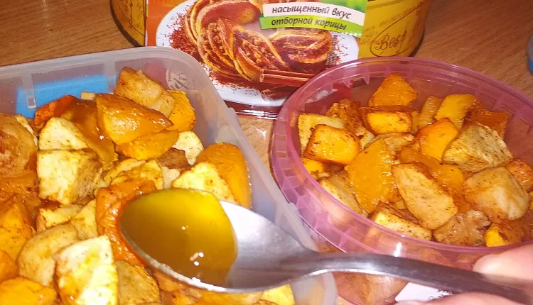 Тыква запеченная с орехами и мёдом