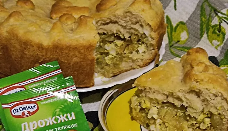 Закрытый пирог с капустой и яйцом