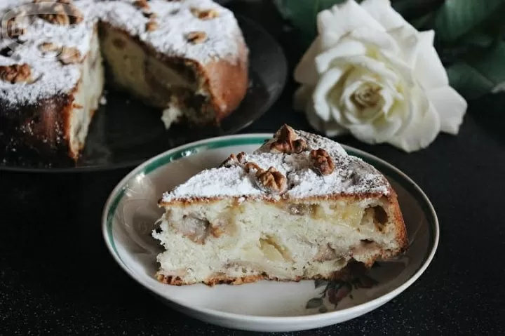 Яблочная шарлотка фото рецепта