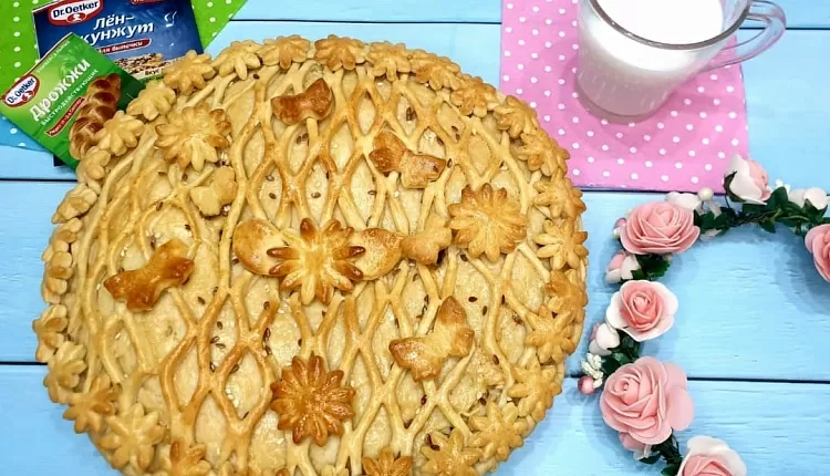 Закрытый пирог с капустой и яйцом