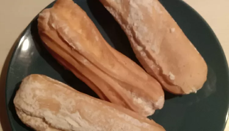 Эклеры любимые пирожные с заварным кремом