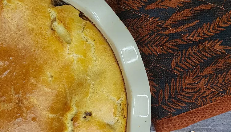 Заливной пирог с курицей и грибами 