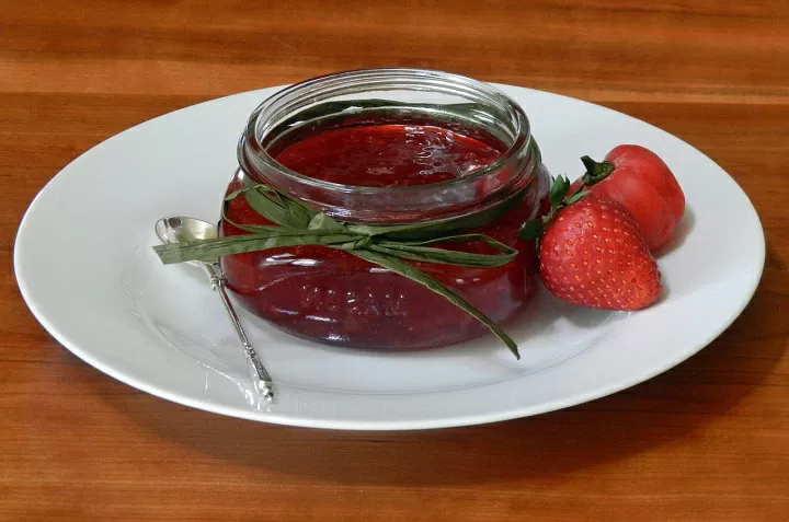 Джем вкусный клубничный фото