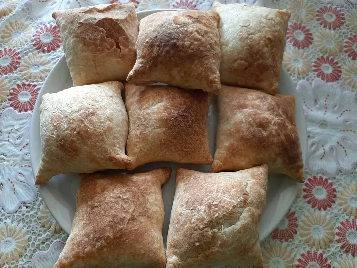 Пирожки с яйцом и луком фото