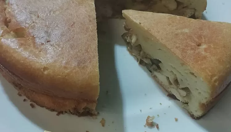 Заливной пирог с курицей и грибами 