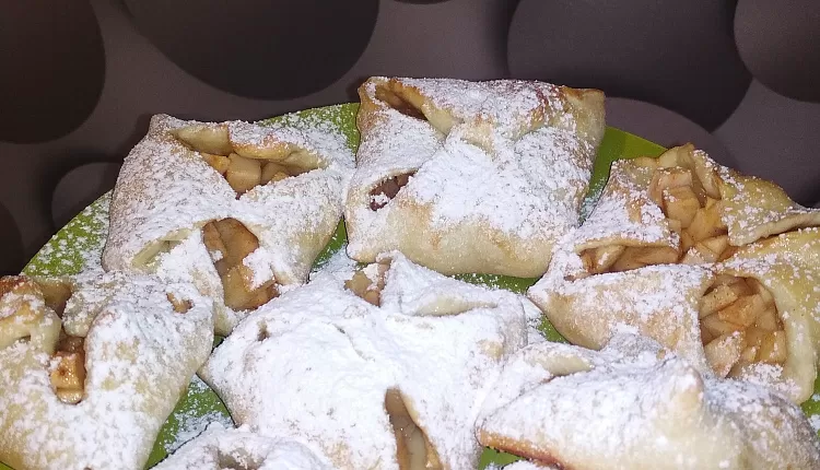 Яблочные слойки