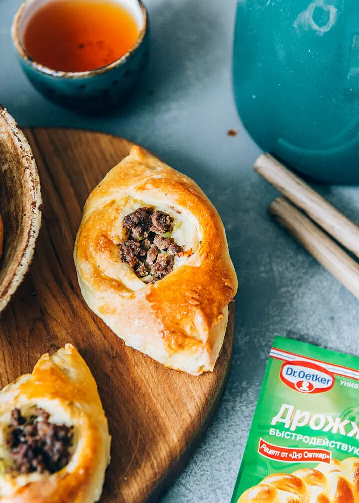 Дрожжевые пирожки с мясом фото рецепта