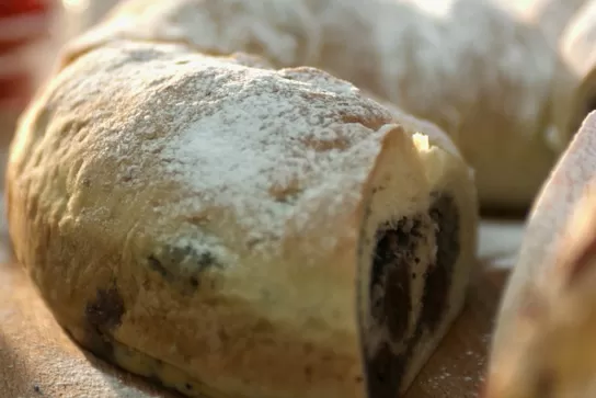 Рулет с маком и вишней фото рецепта