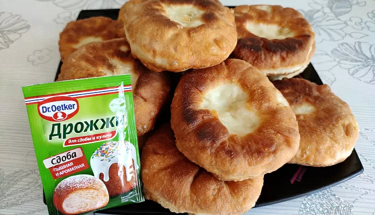 Пирожки с яйцом и зеленью