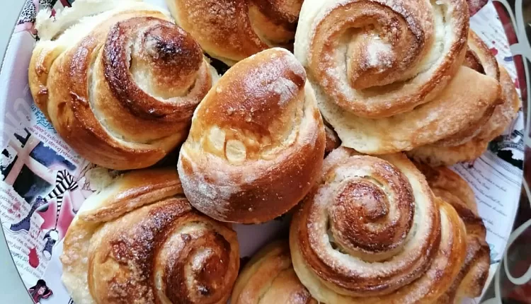 Булочки с сахаром и корицей