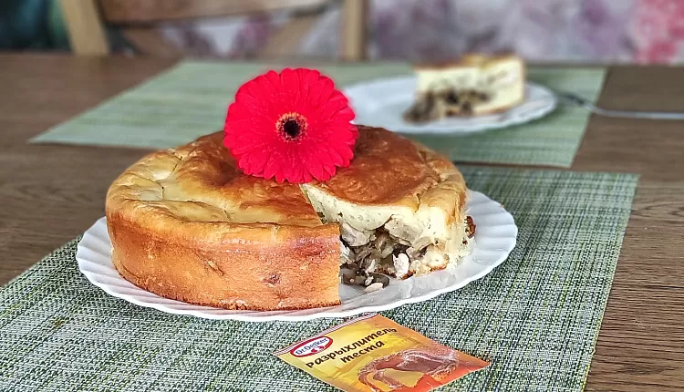 Заливной пирог с курицей и грибами 